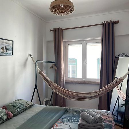 Maria Shared Apartment In Central Лиссабон Экстерьер фото