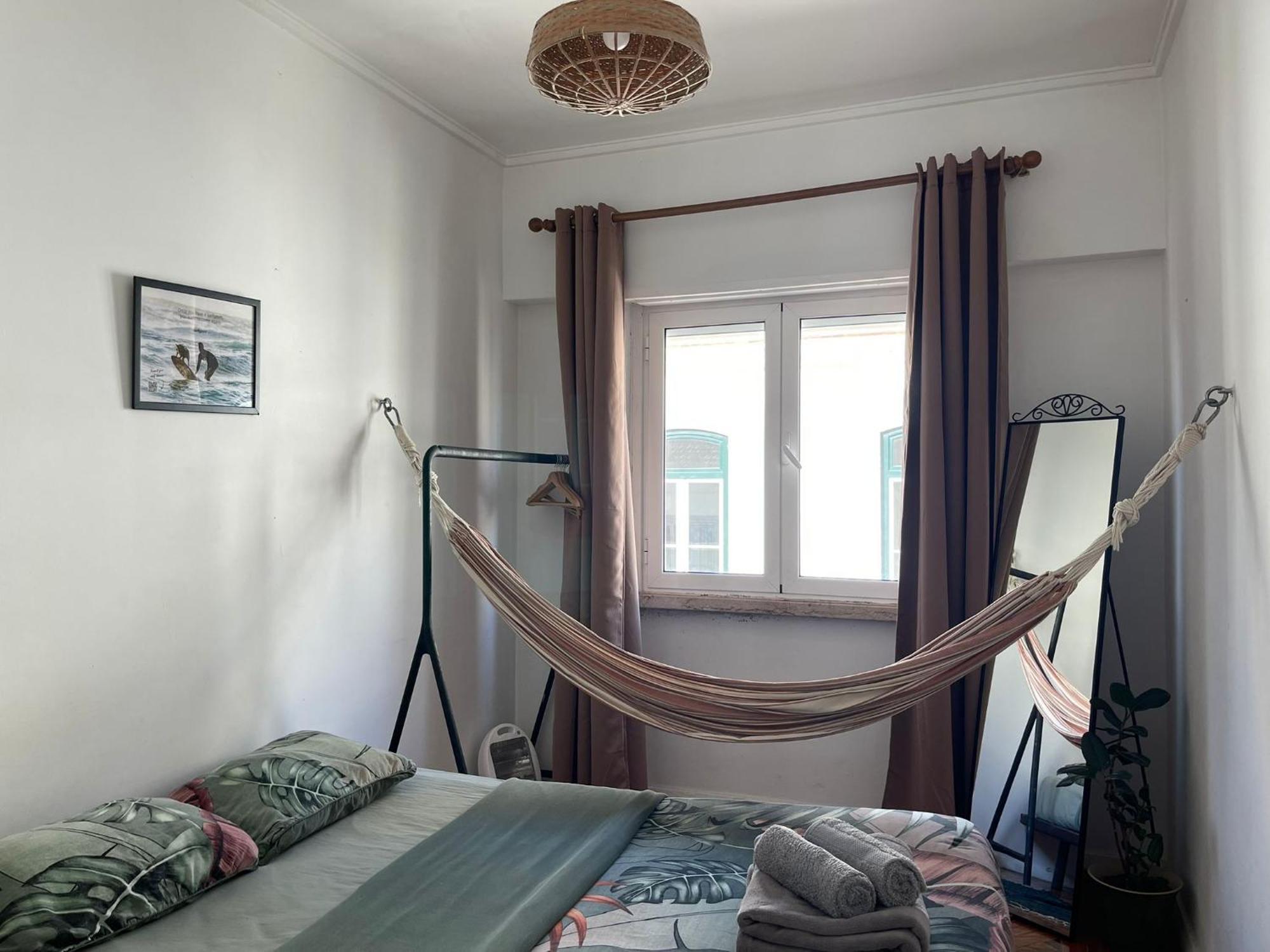 Maria Shared Apartment In Central Лиссабон Экстерьер фото